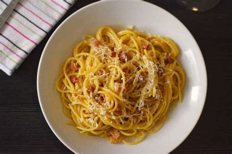 How many calories are in pasta alla carbonara - calories, carbs, nutrition