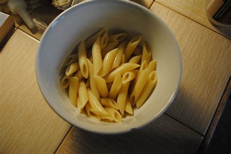 How many calories are in pasta penne wheat cooked basic method 4 oz - calories, carbs, nutrition