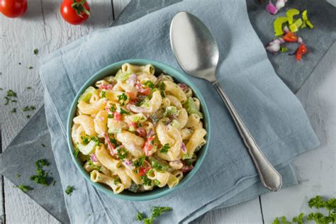 How many calories are in pasta salad - calories, carbs, nutrition