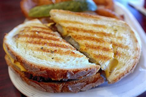 How many calories are in patty melt panini - calories, carbs, nutrition