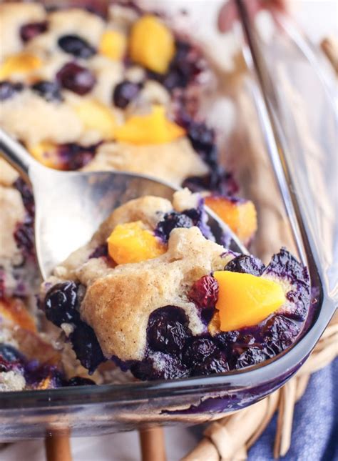 How many calories are in peach and blueberry cobbler - calories, carbs, nutrition