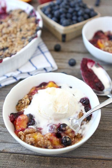 How many calories are in peach blueberry crumble, vegetarian - calories, carbs, nutrition