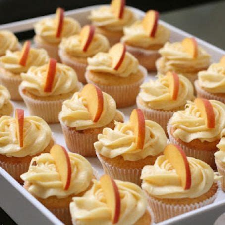 How many calories are in peach cream cheese frosting - calories, carbs, nutrition