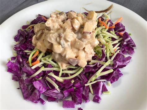 How many calories are in peanut chicken salad - calories, carbs, nutrition