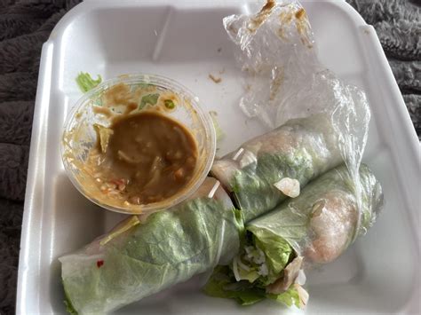 How many calories are in peanut dipping sauce - calories, carbs, nutrition