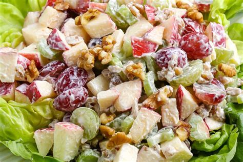 How many calories are in pear waldorf salad - calories, carbs, nutrition