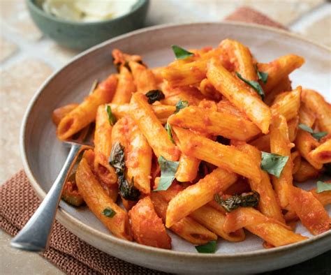 How many calories are in penne with roasted vegetable ragout - calories, carbs, nutrition