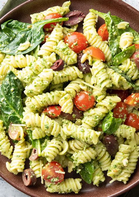 How many calories are in pesto pasta salad - calories, carbs, nutrition