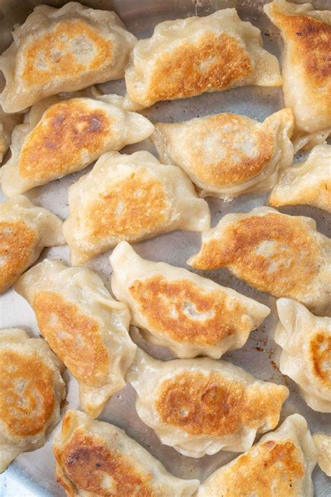 How many calories are in pierogies and topping - calories, carbs, nutrition