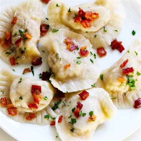 How many calories are in pierogies with sauteed onions - calories, carbs, nutrition