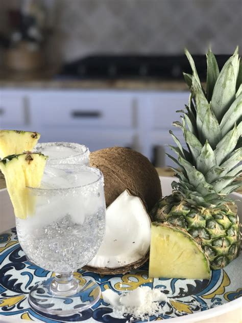 How many calories are in pina colada - calories, carbs, nutrition