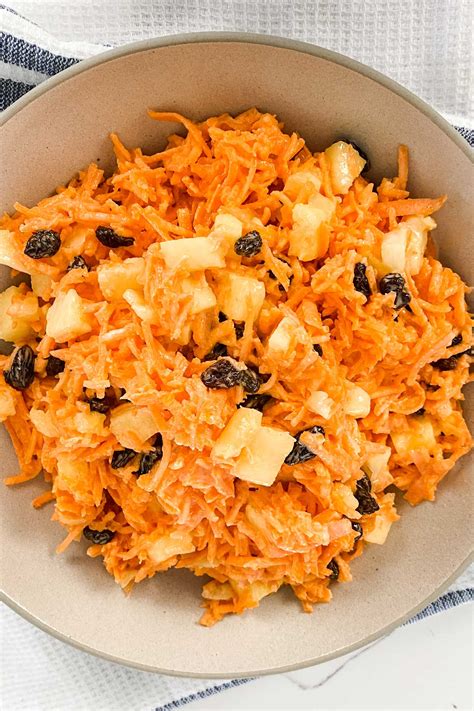 How many calories are in pineapple carrot slaw - calories, carbs, nutrition