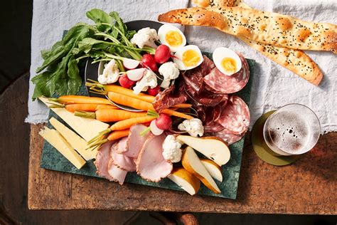 How many calories are in ploughmans platter - calories, carbs, nutrition