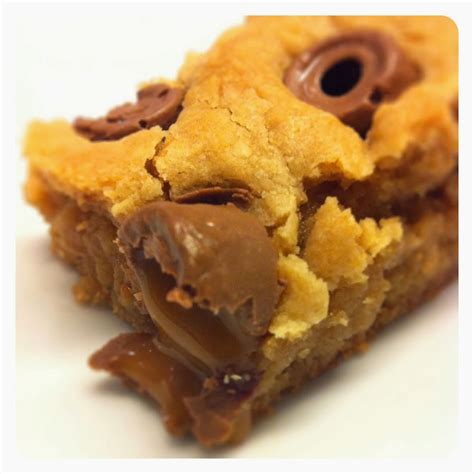 How many calories are in polka dot blondies - calories, carbs, nutrition