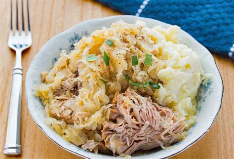 How many calories are in pork and sauerkraut - calories, carbs, nutrition