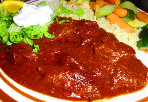 How many calories are in pork in red chile sauce - calories, carbs, nutrition