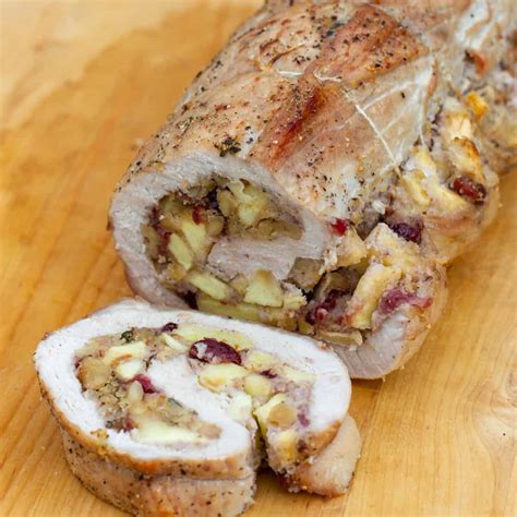 How many calories are in pork loin roasted cranberry apple walnut roulade - calories, carbs, nutrition