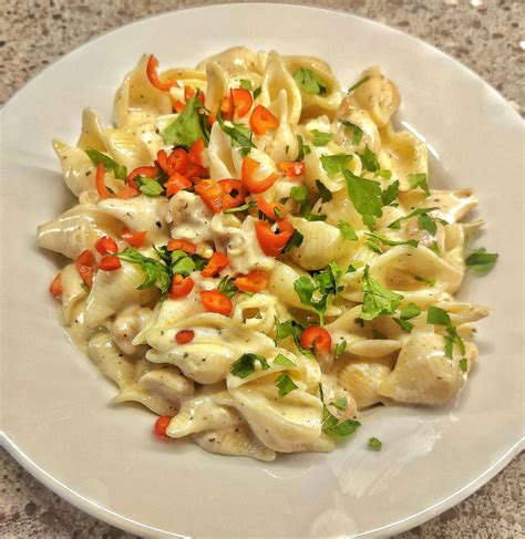 How many calories are in pork provencale with conchiglie pasta - calories, carbs, nutrition