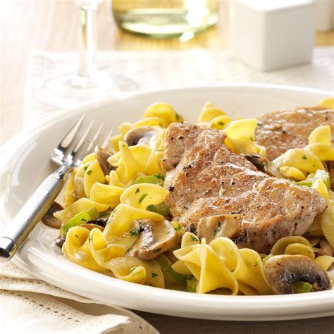 How many calories are in pork scallopini picatta peas with mushrooms - calories, carbs, nutrition