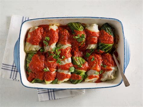 How many calories are in pork stuffed cabbage rolls - calories, carbs, nutrition