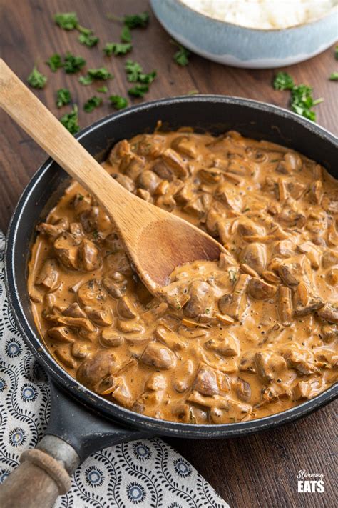 How many calories are in portobello mushroom stroganoff - calories, carbs, nutrition