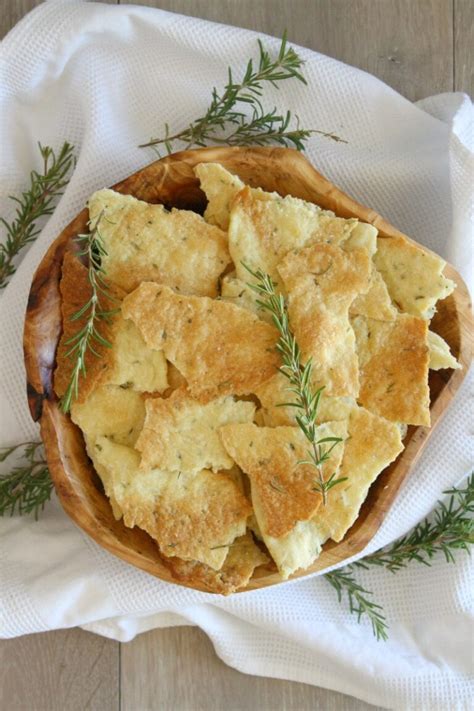 How many calories are in potato, bacon, goat cheese and rosemary rustic flatbread - calories, carbs, nutrition