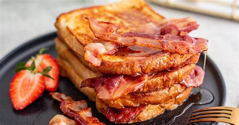 How many calories are in praline bacon french toast - calories, carbs, nutrition