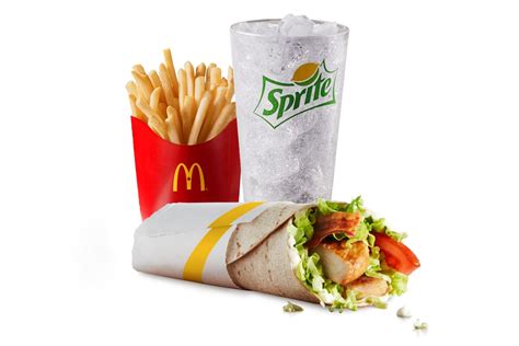 How many calories are in premium mcwrap chicken and bacon (crispy) - calories, carbs, nutrition