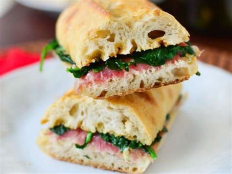 How many calories are in prosciutto manchego baguette - calories, carbs, nutrition