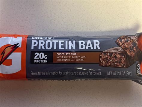 How many calories are in protein bar chocolately chip - calories, carbs, nutrition