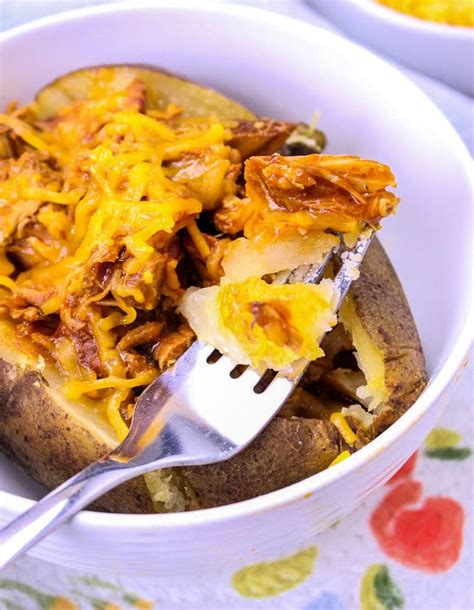 How many calories are in pulled pork stuffed potatoes - calories, carbs, nutrition