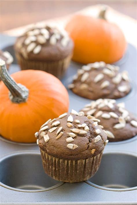 How many calories are in pumpkin molasses muffin - calories, carbs, nutrition