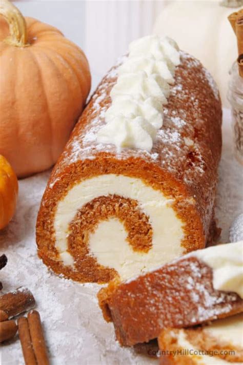 How many calories are in pumpkin roll - calories, carbs, nutrition