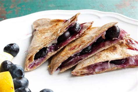 How many calories are in quesadilla blueberry banana plt 8