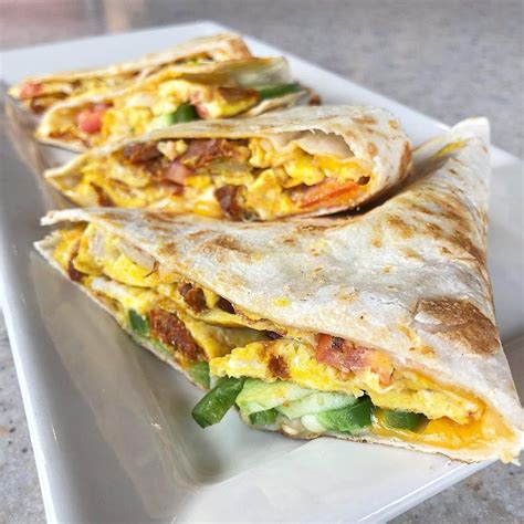 How many calories are in quesadilla egg chorizo cheddar 10