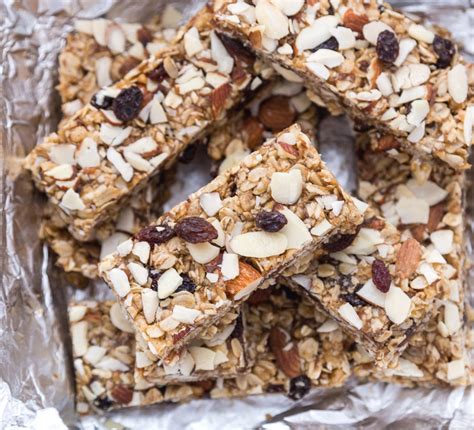 How many calories are in raisin granola bar with almonds - calories, carbs, nutrition