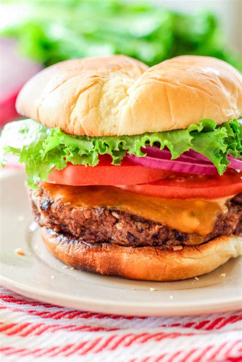 How many calories are in ranch cheddar black bean burger on bun - calories, carbs, nutrition