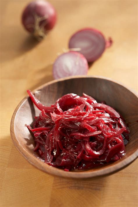 How many calories are in red onion confit - calories, carbs, nutrition