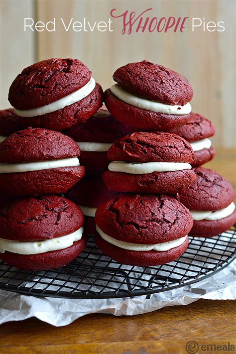 How many calories are in red velvet whoopie pie - calories, carbs, nutrition
