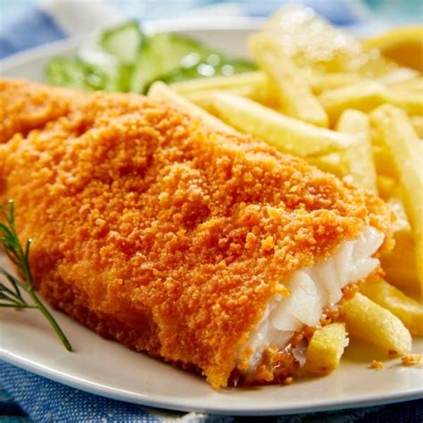 How many calories are in restaurant, family style, fish fillet, battered or breaded, fried - calories, carbs, nutrition