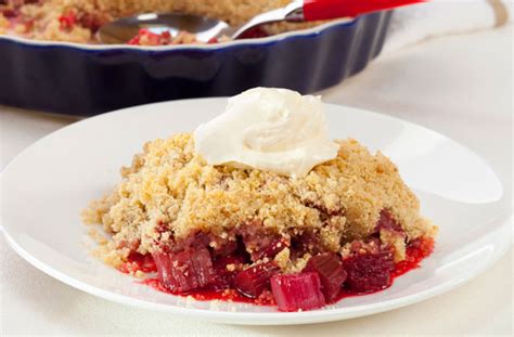 How many calories are in rhubarb and ginger crumble - calories, carbs, nutrition