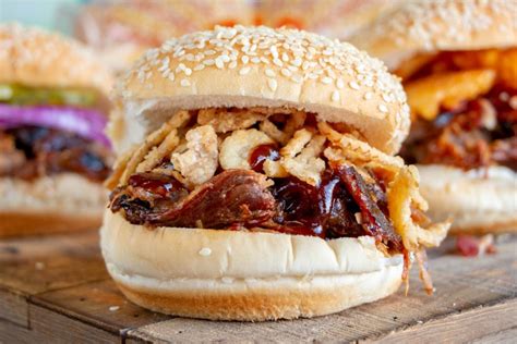 How many calories are in rib sandwich with onion roll - calories, carbs, nutrition