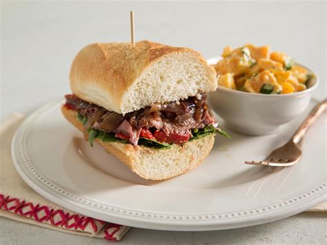 How many calories are in roast beef, blue cheese, onions - calories, carbs, nutrition