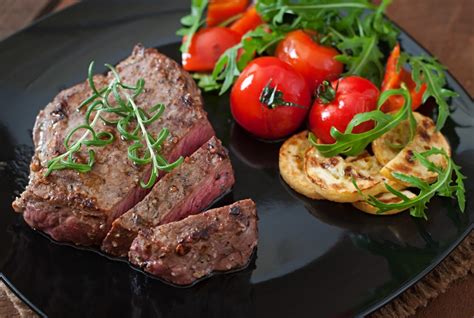 How many calories are in roast beef onion blue cheese (31932.0) - calories, carbs, nutrition