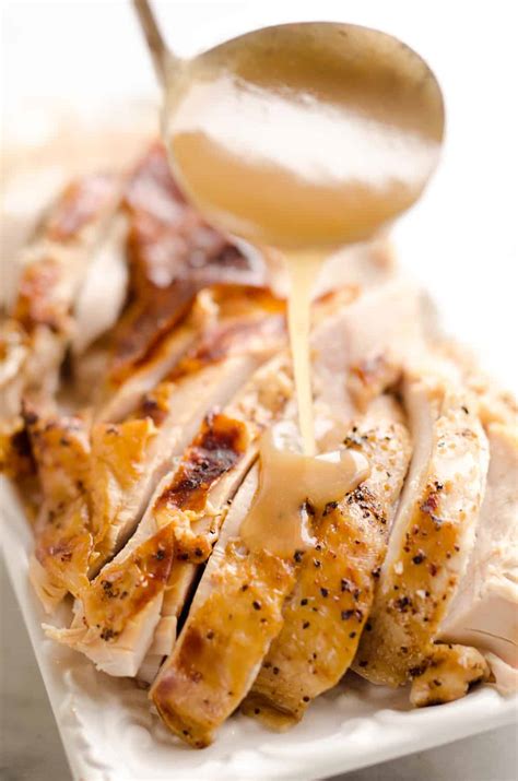 How many calories are in roast turkey with gravy, whole roasted turkey - calories, carbs, nutrition