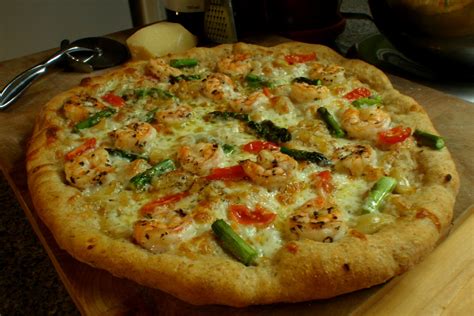 How many calories are in roasted garlic shrimp pizza - calories, carbs, nutrition