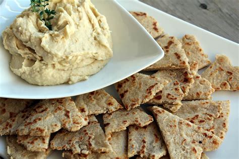 How many calories are in roasted garlic white flatbread - calories, carbs, nutrition