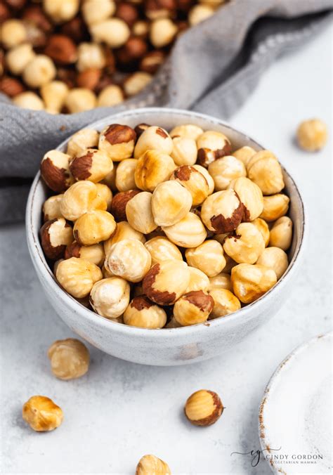 How many calories are in roasted hazelnut salad - calories, carbs, nutrition