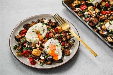 How many calories are in roasted mediterranean vegetable, feta cheese & penne pasta salad - calories, carbs, nutrition