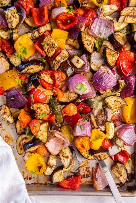 How many calories are in roasted mediterranean vegetables in baguette - calories, carbs, nutrition